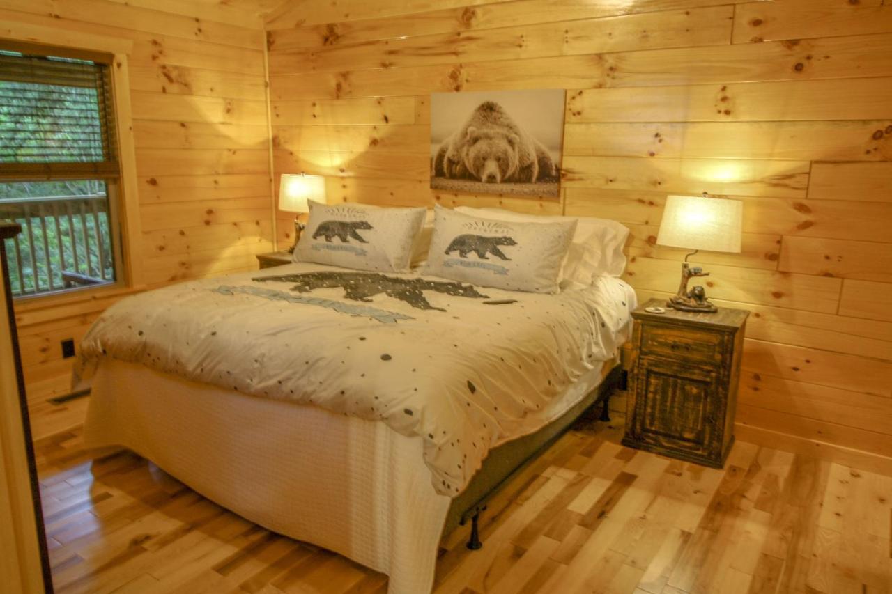 210 Cubs In The Treetops - Luxurious Cabin In Гатлинбург Экстерьер фото
